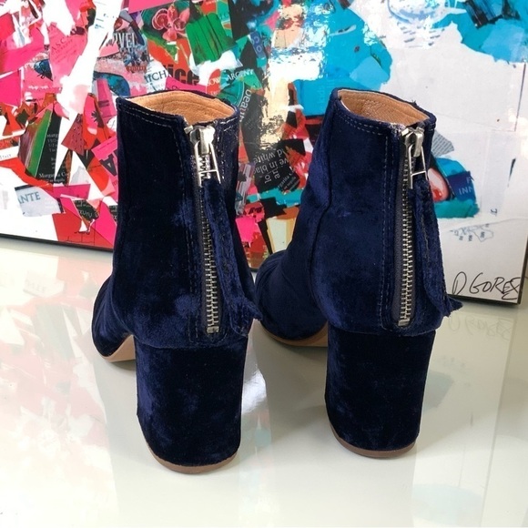 Madewell The Jillian Boot in Velvet - Picture 8 of 10